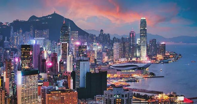 香港,尊敬的听众朋友们