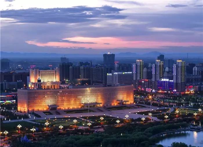 巴彦淖尔，中蒙友谊桥梁上的绿色发展典范